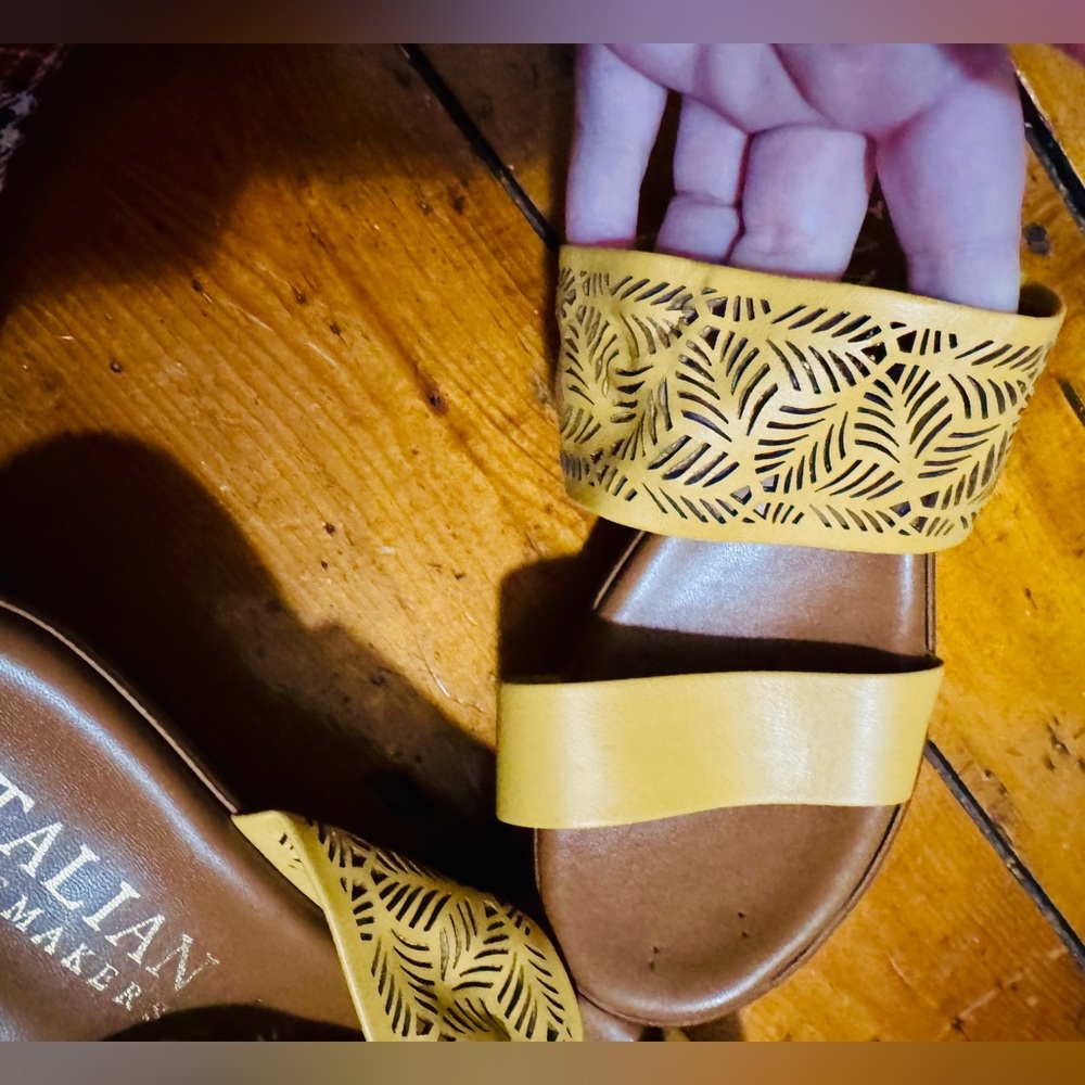 Italian Shoemakers Mustard Leaf-Pattern Sandals - Picture 2 of 3